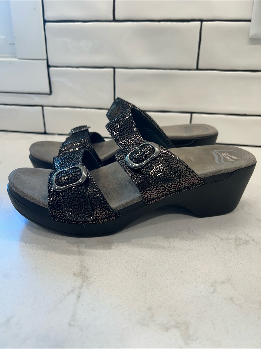 Dansko Sophie Sandals Black Metallic Women EU 41 US 8.5 9 Double Strap - Picture 6 of 16